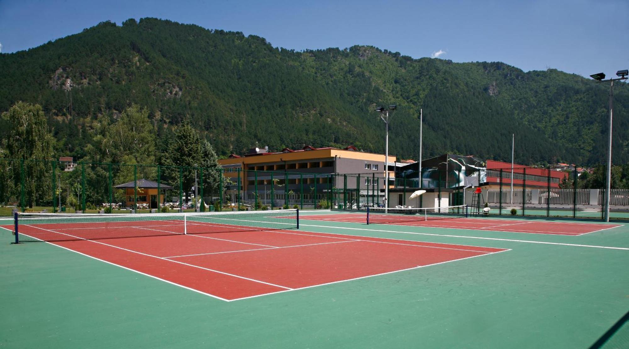 Garden City Hotel Konjic Exterior photo